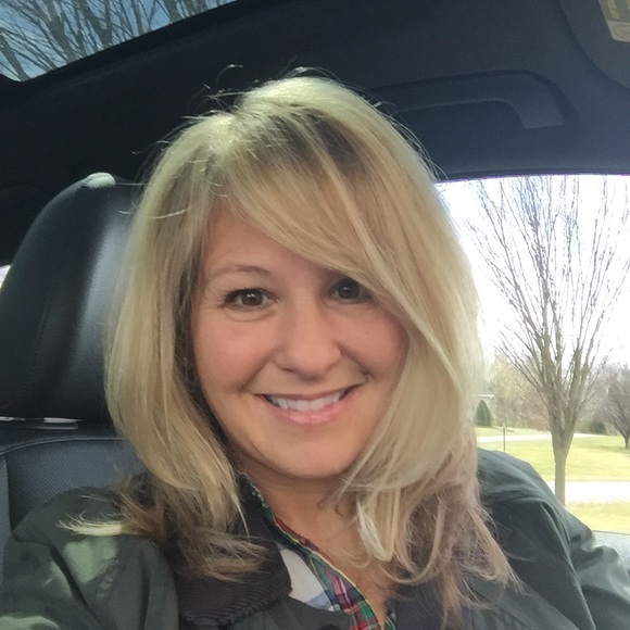 Meet your Posher, Chrissy - Picture 1 of 1